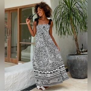 NWT Kenny Flowers Black and White Maxi Dress